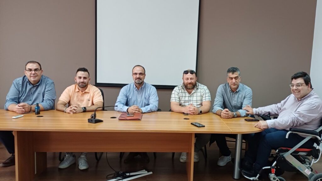 ΔΕΛΤΙΟ ΤΥΠΟΥ: ΕΝΙΣΧΥΣΗ ΣΥΝΕΡΓΑΣΙΑΣ ΟΕΕ/ΤΑΚ – ΣΛΦΕΕΝΛ