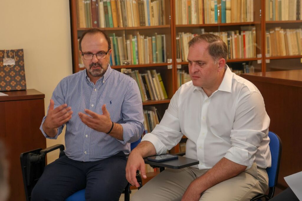 ΔΕΛΤΙΟ ΤΥΠΟΥ : Συνάντηση του Διοικητή της ΑΑΔΕ κ. Γιώργου Πιτσιλή με τη Διοίκηση του 14ου Περιφερειακού Τμήματος Ανατολικής Κρήτης του Οικονομικού Επιμελητηρίου Ελλάδος